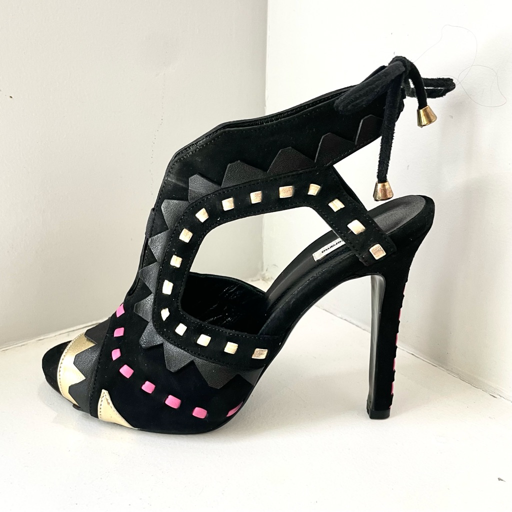 Women's Black Gold Pink Suede And Leather Riko Cutout Sandals Nwot Size 8